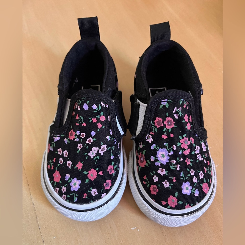 Black Floral Slip On Vans Infant size 4